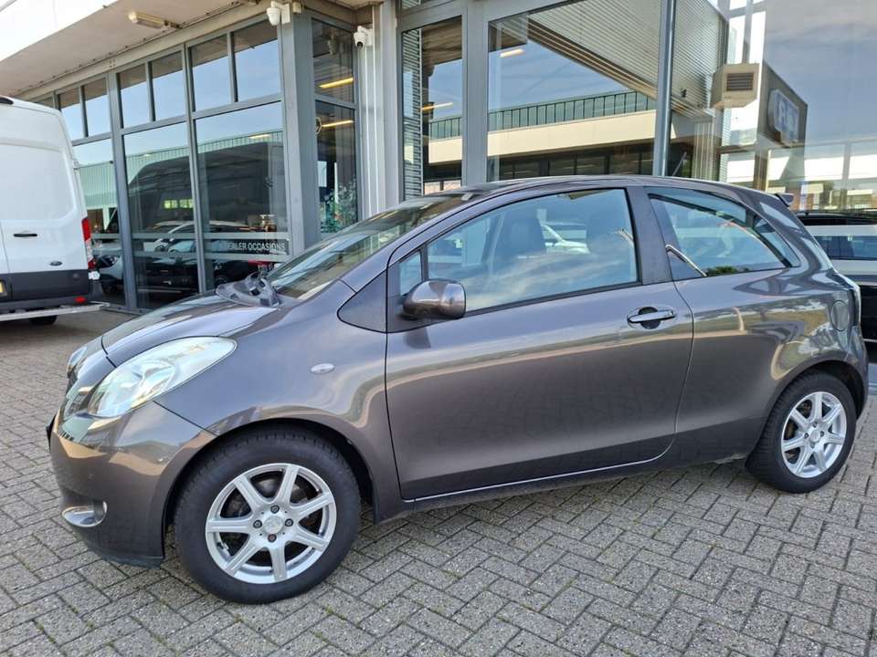 Toyota Yaris - Imagem 3