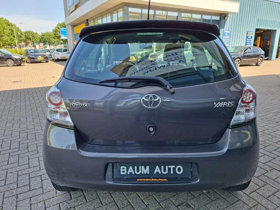 Toyota Yaris - Imagem 4