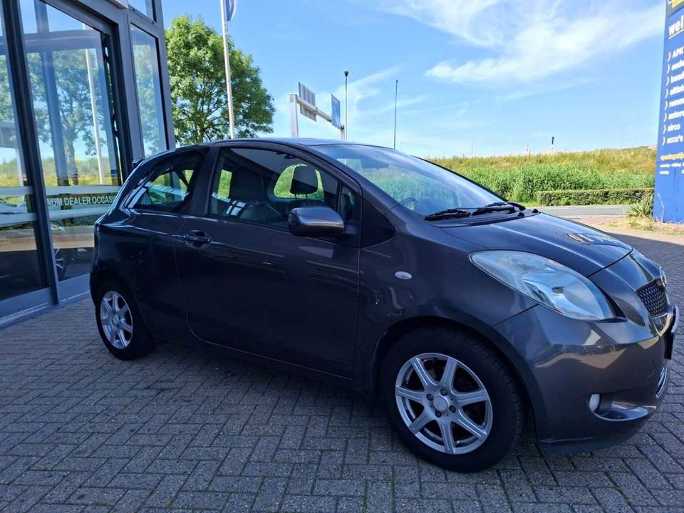 Toyota Yaris - Imagem 5