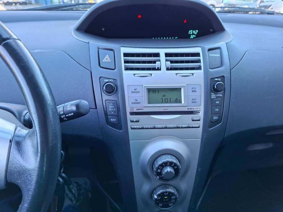 Toyota Yaris - Imagem 7