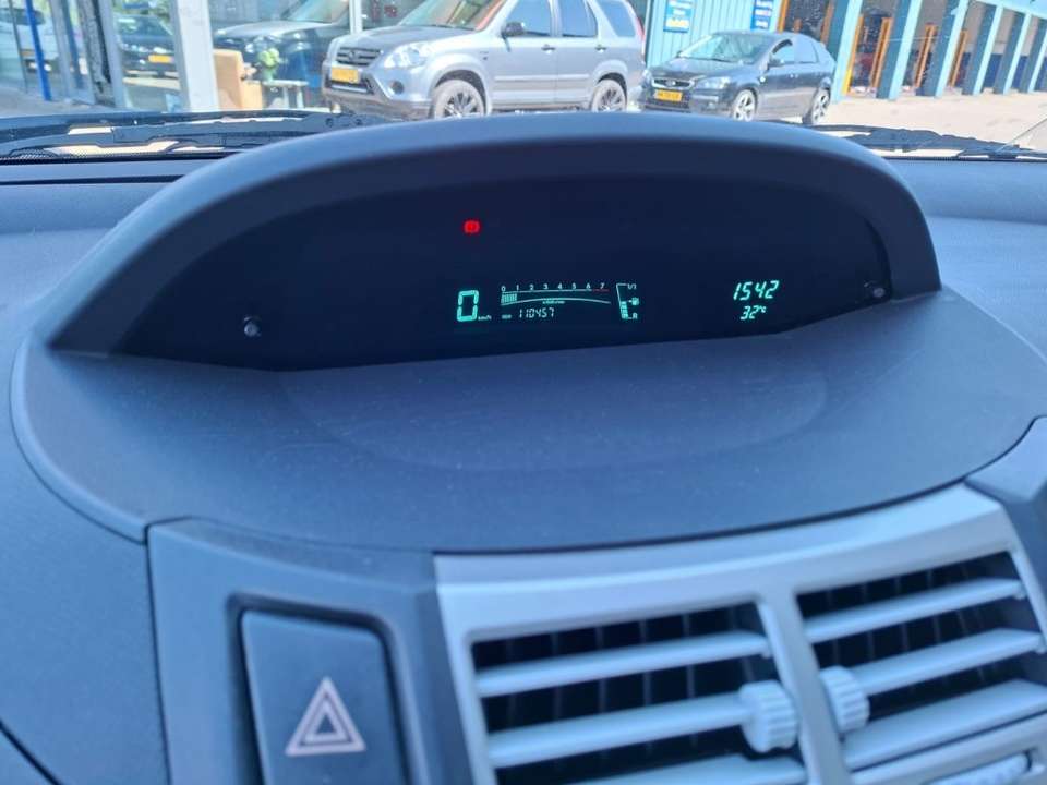 Toyota Yaris - Imagem 8