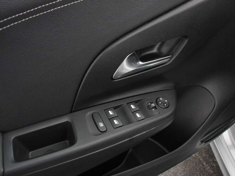 Opel Corsa - Imagem 12