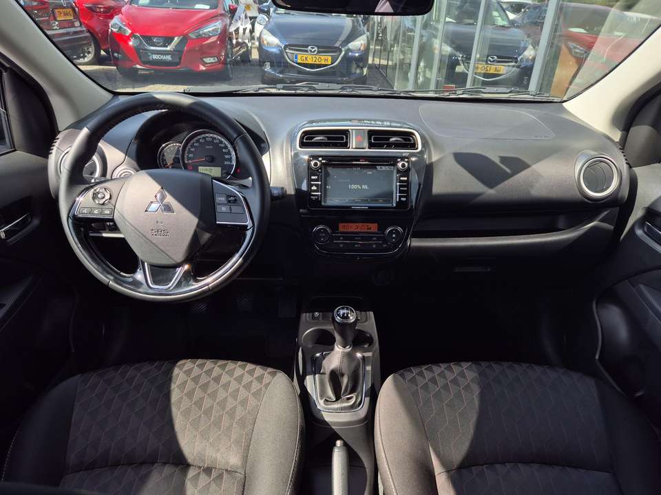 Mitsubishi Space Star - Imagem 3