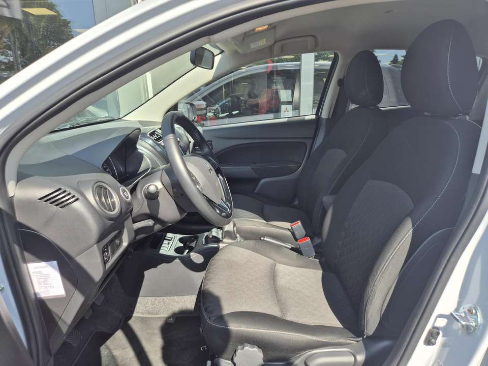Mitsubishi Space Star - Imagem 7