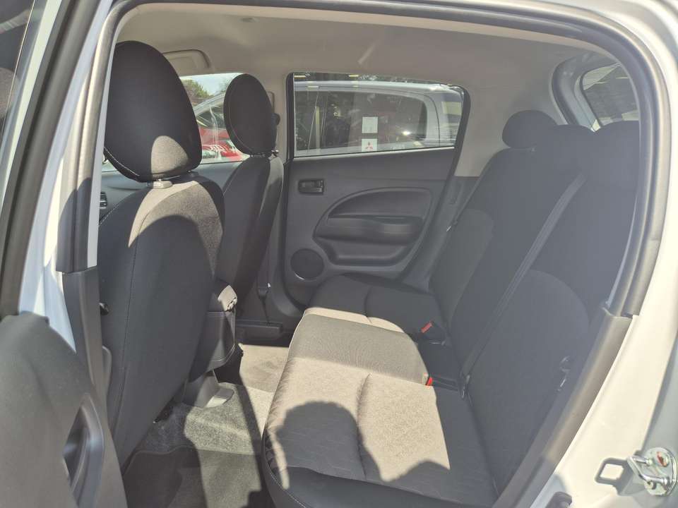 Mitsubishi Space Star - Imagem 8