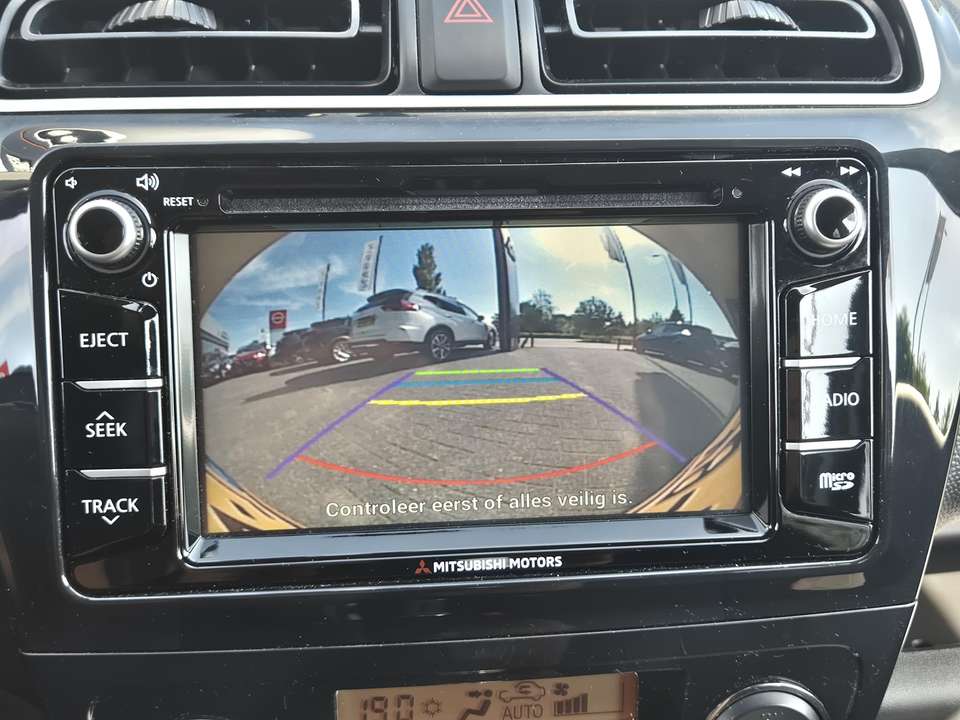 Mitsubishi Space Star - Imagem 12