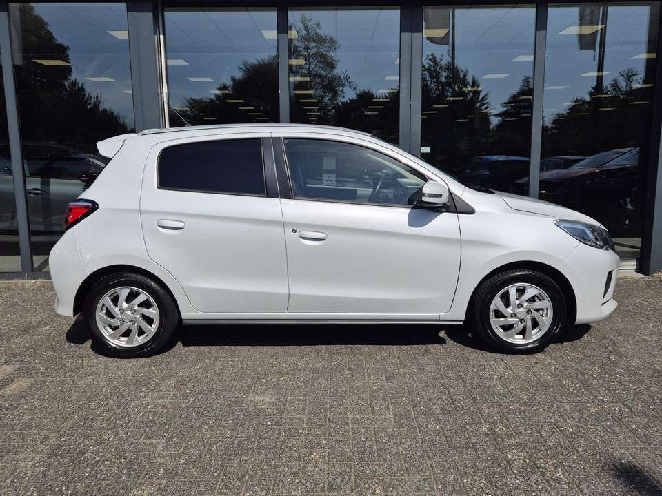 Mitsubishi Space Star - Imagem 17