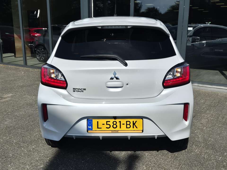 Mitsubishi Space Star - Imagem 19