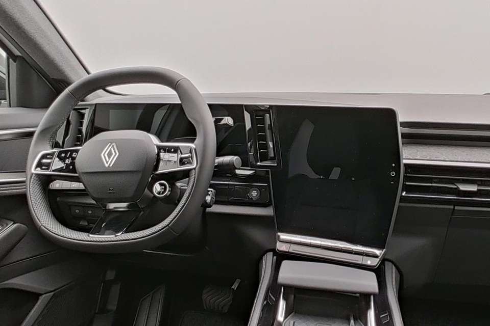 Renault Rafale - Imagem 10