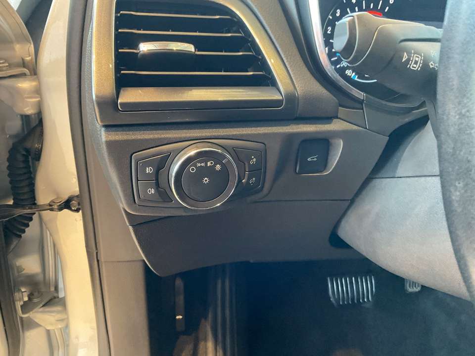 Ford Mondeo - Imagem 17