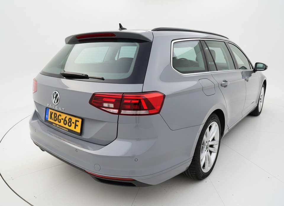 Volkswagen Passat Variant - Imagem 12