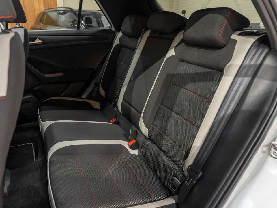 Volkswagen T-Roc - Imagem 8