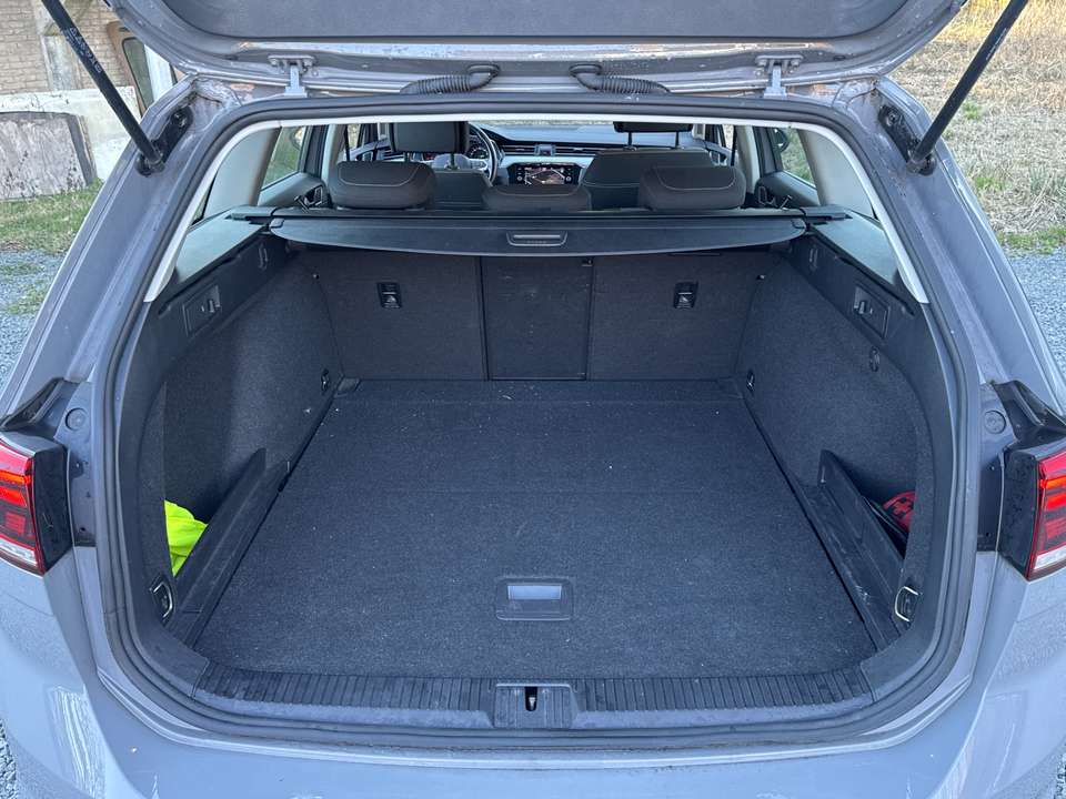 Volkswagen Passat Variant - Imagem 18