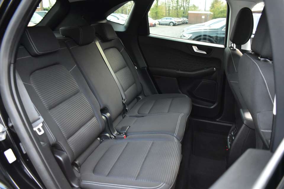 Ford Kuga - Imagem 18