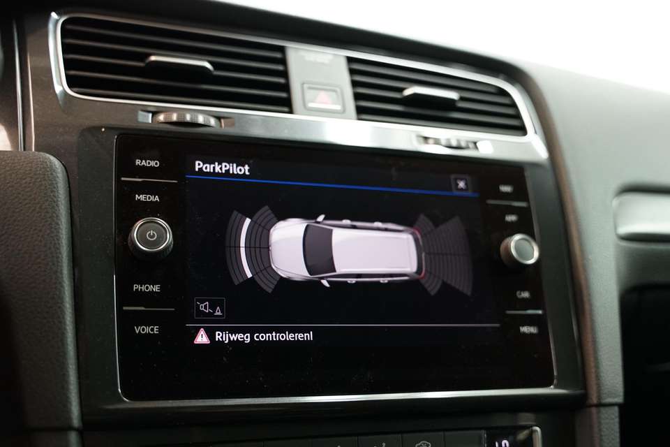 Volkswagen Golf Variant - Imagem 13