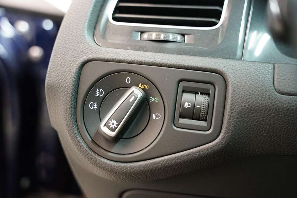 Volkswagen Golf Variant - Imagem 14