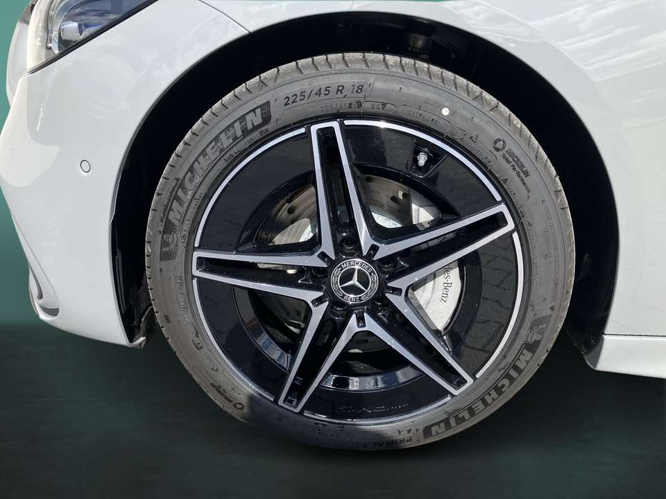 Mercedes-Benz C 220 - Imagem 10