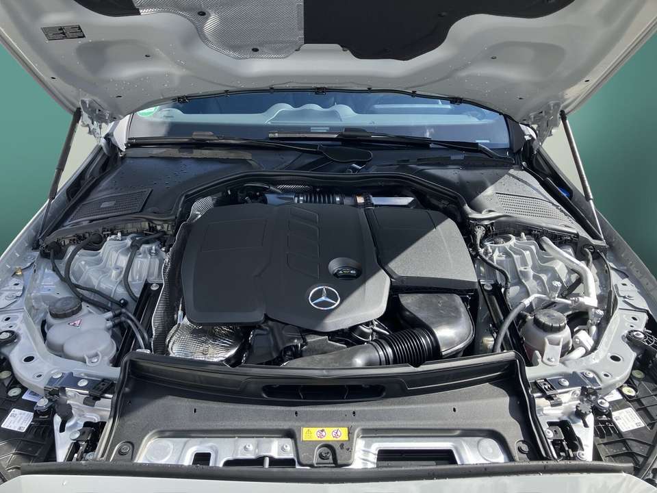 Mercedes-Benz C 220 - Imagem 13