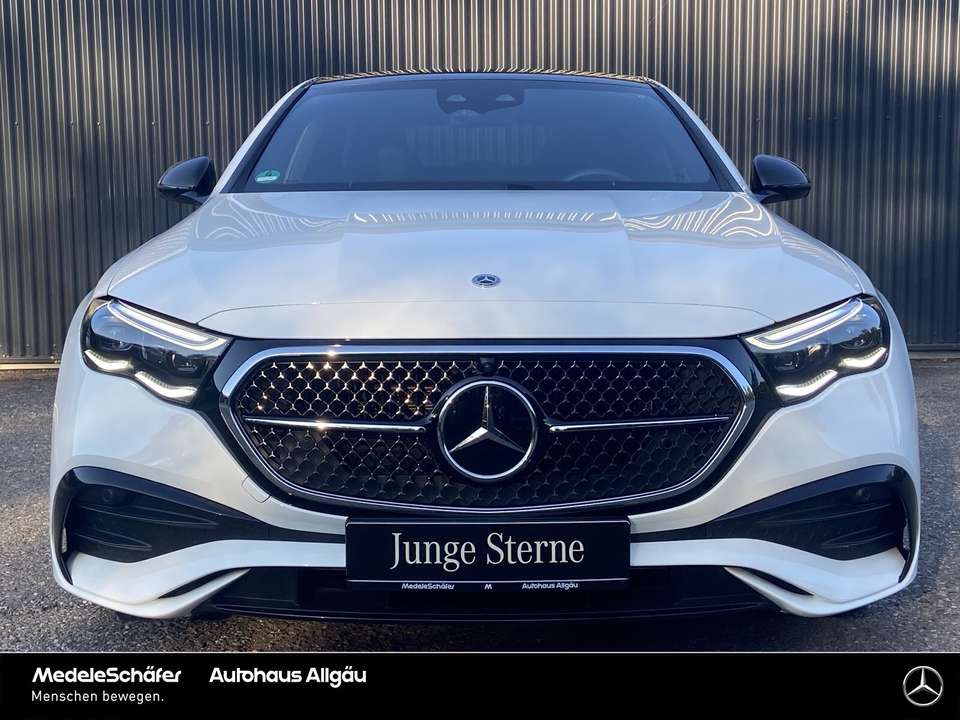 Mercedes-Benz E 220 - Imagem 2