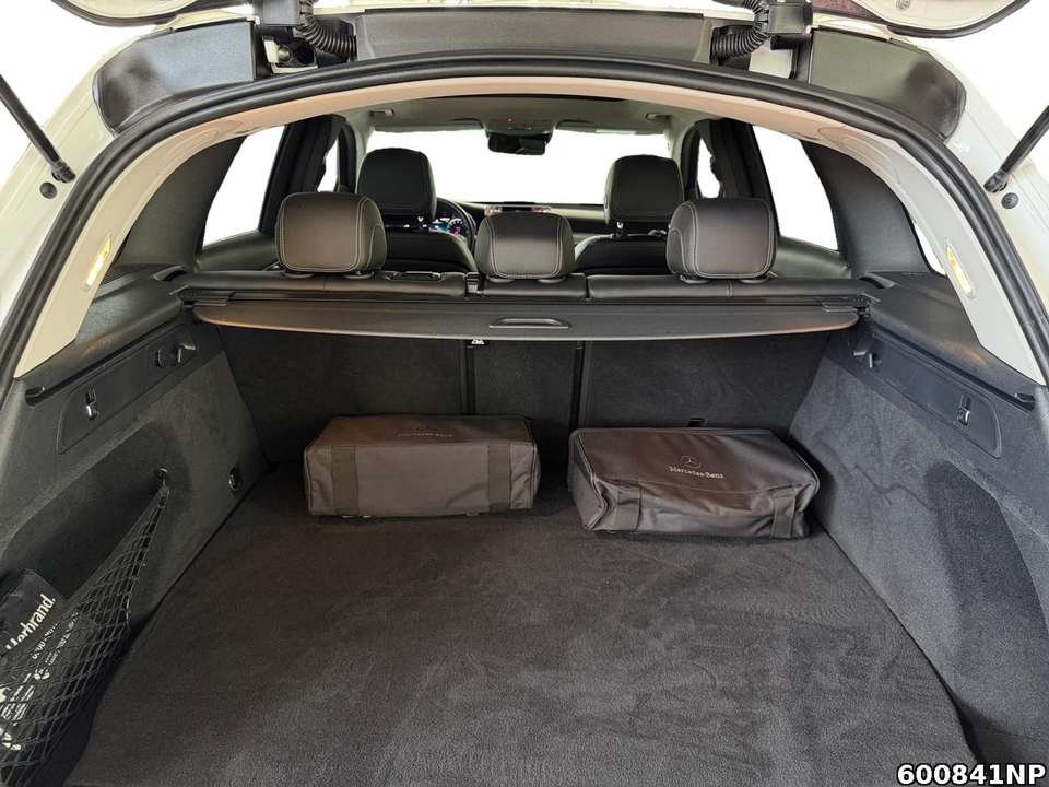 Mercedes-Benz GLC 300 - Imagem 13