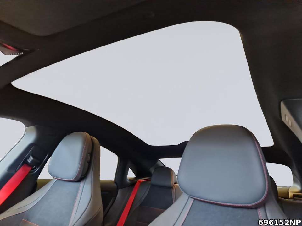 Mercedes-Benz CLA 200 - Imagem 13