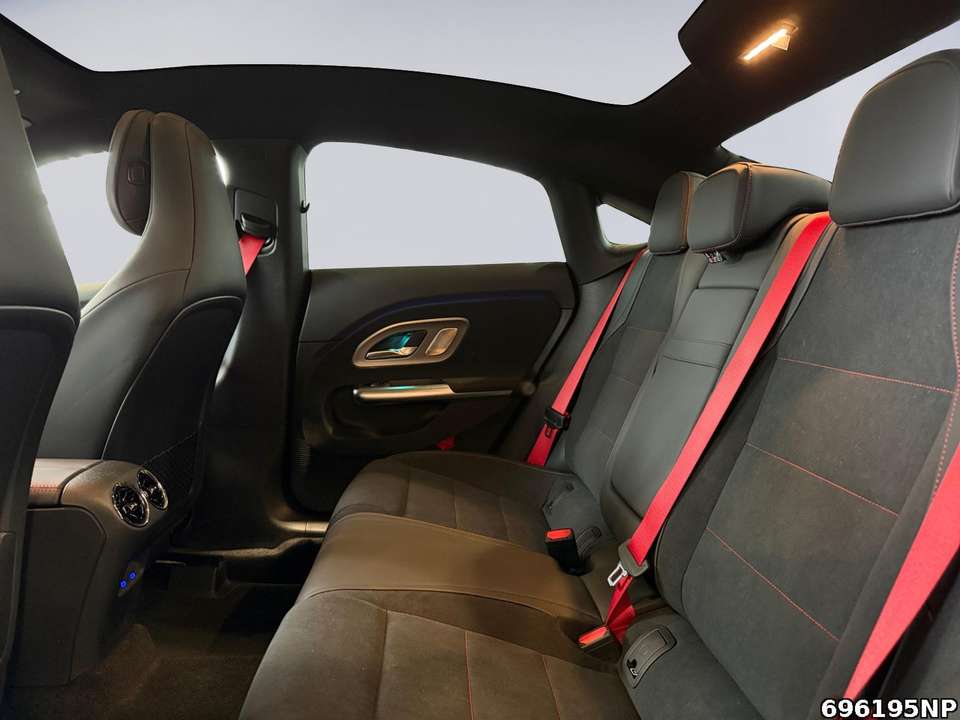 Mercedes-Benz CLA 200 - Imagem 11