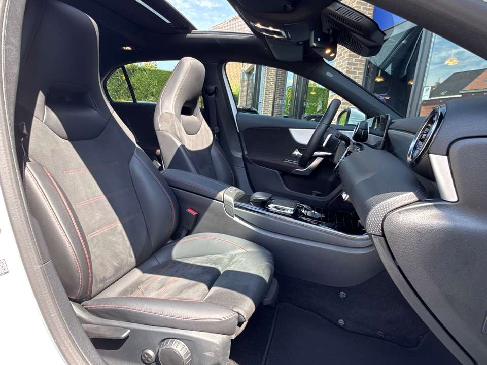 Mercedes-Benz A 180 - Imagem 13
