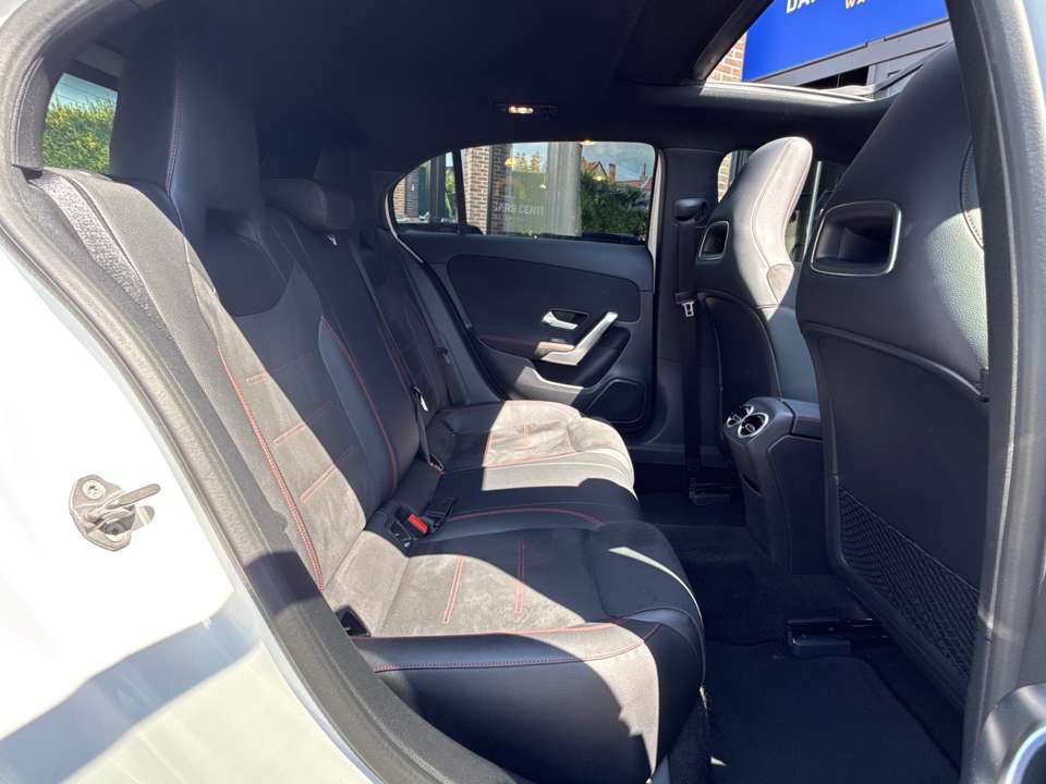 Mercedes-Benz A 180 - Imagem 15
