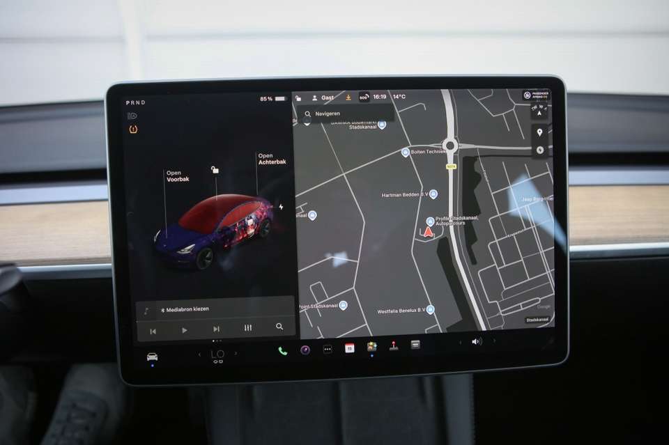 Tesla Model 3 - Imagem 8