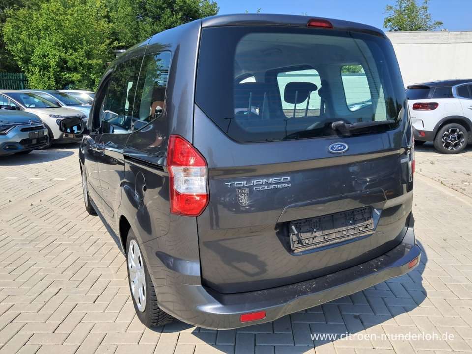 Ford Tourneo Courier - Imagem 5