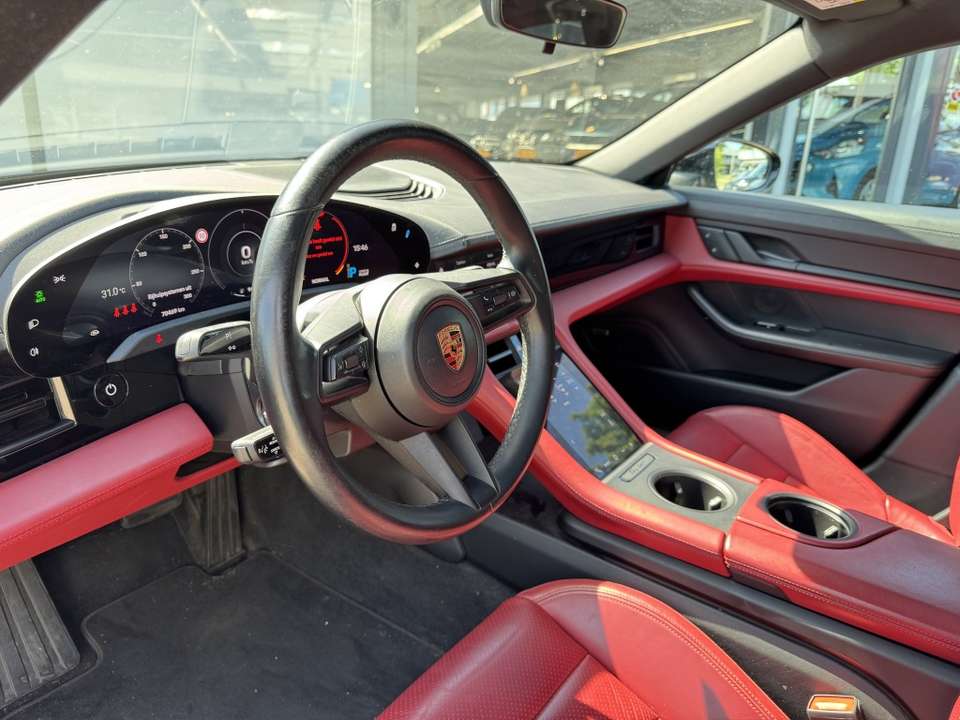 Porsche Taycan - Imagem 6