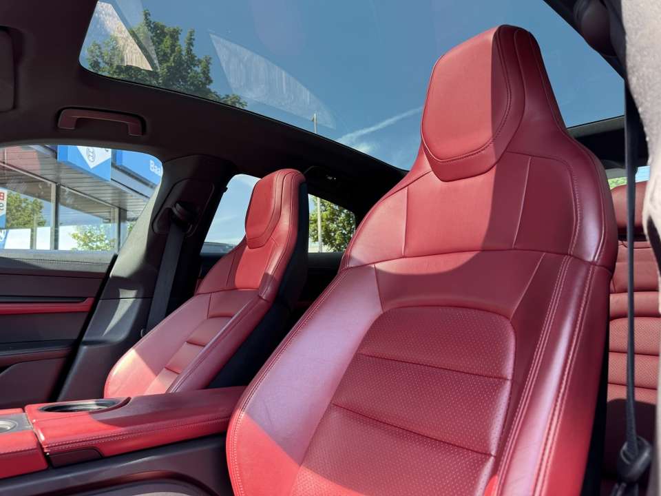 Porsche Taycan - Imagem 7