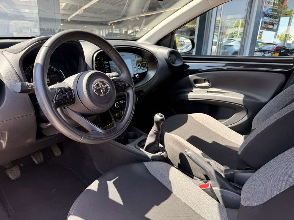 Toyota Aygo X - Imagem 6