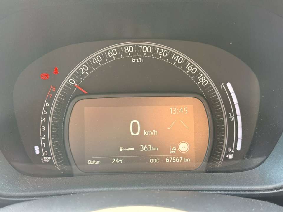Toyota Aygo X - Imagem 10