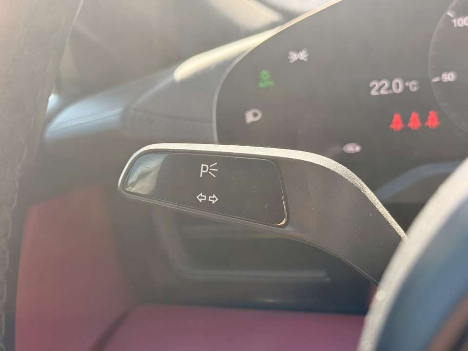Porsche Taycan - Imagem 14