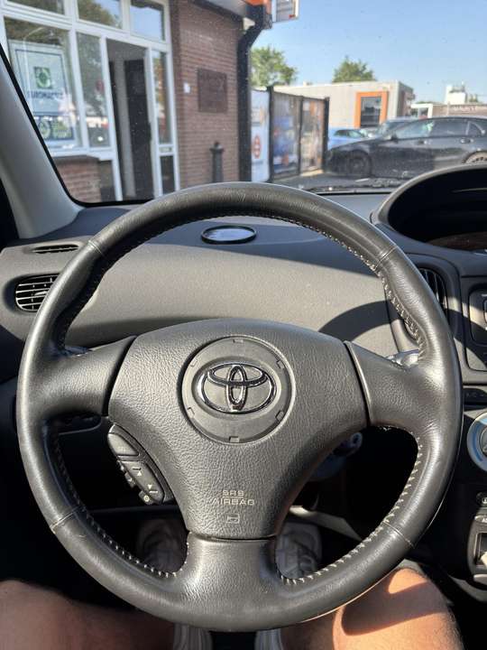 Toyota Yaris - Imagem 5