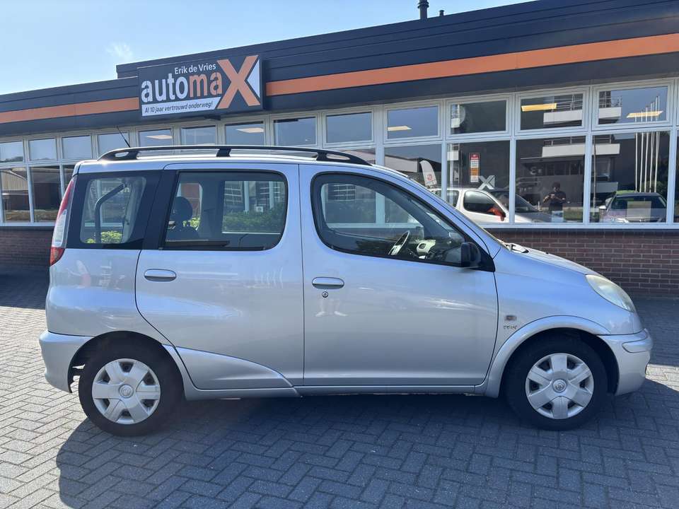 Toyota Yaris - Imagem 6