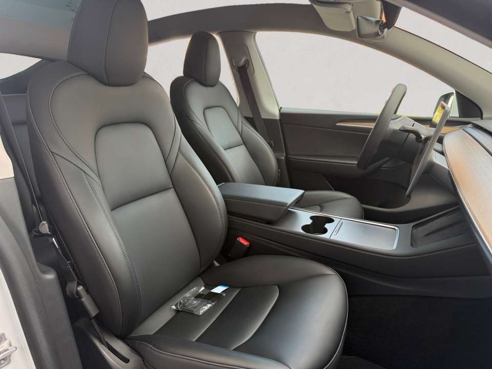 Tesla Model Y - Imagem 14