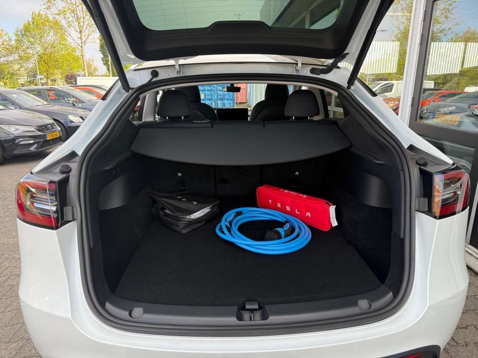 Tesla Model Y - Imagem 16