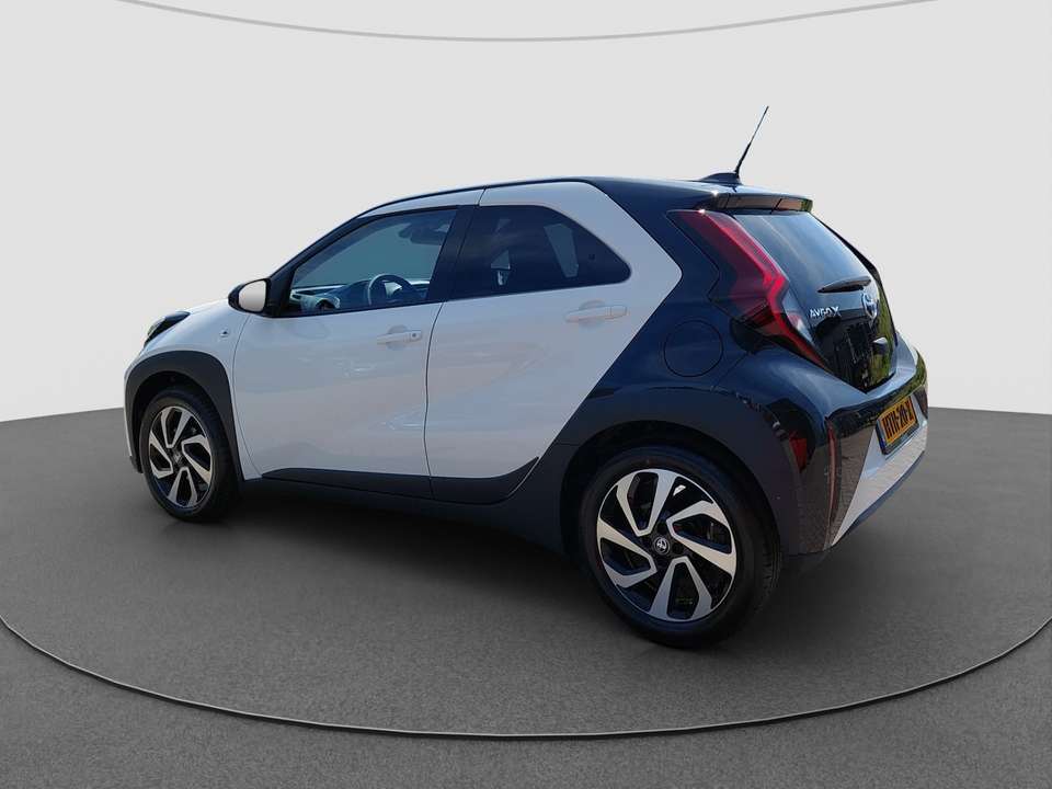 Toyota Aygo X - Imagem 2