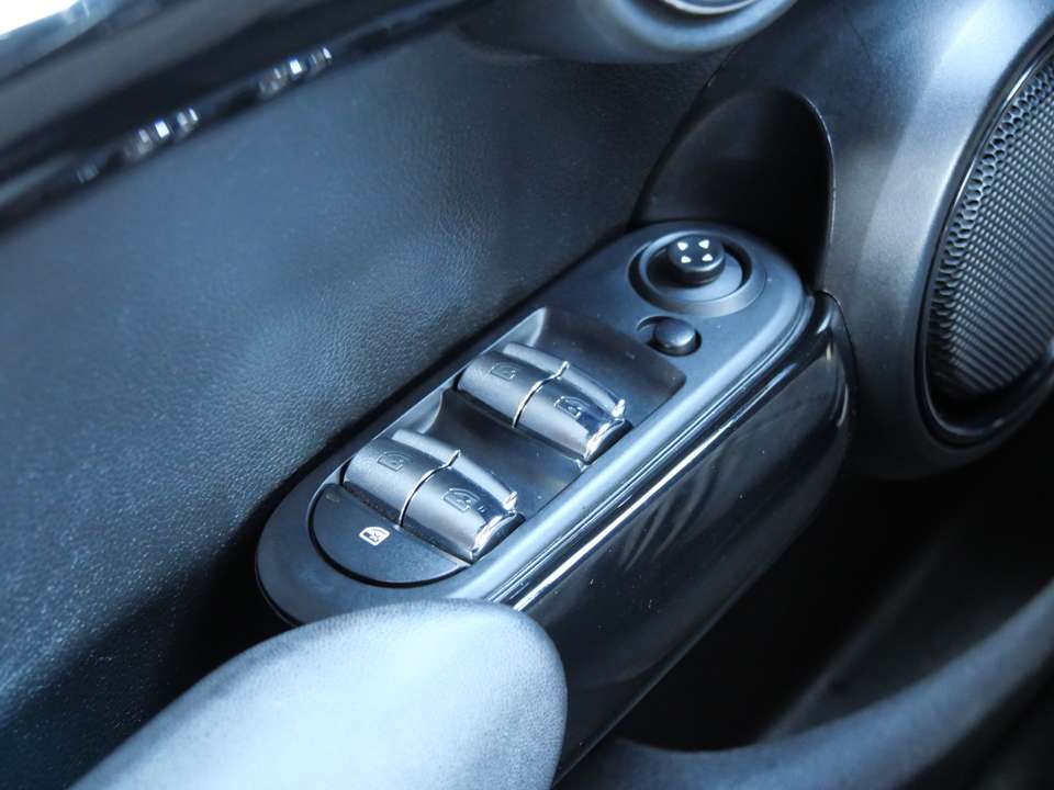 MINI Cooper - Imagem 16
