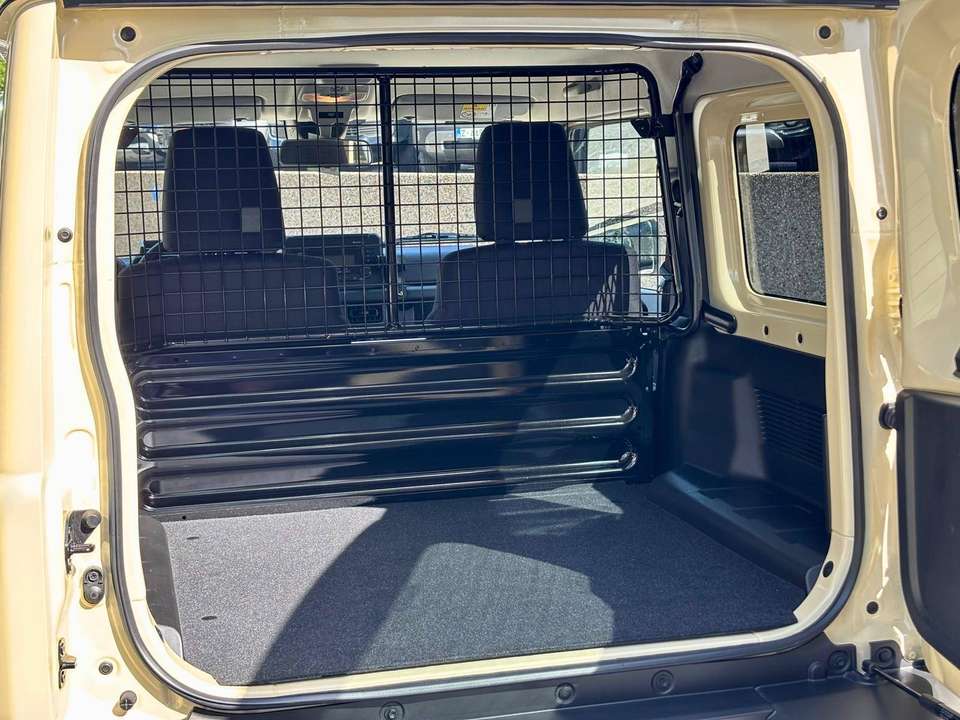 Suzuki Jimny - Imagem 15