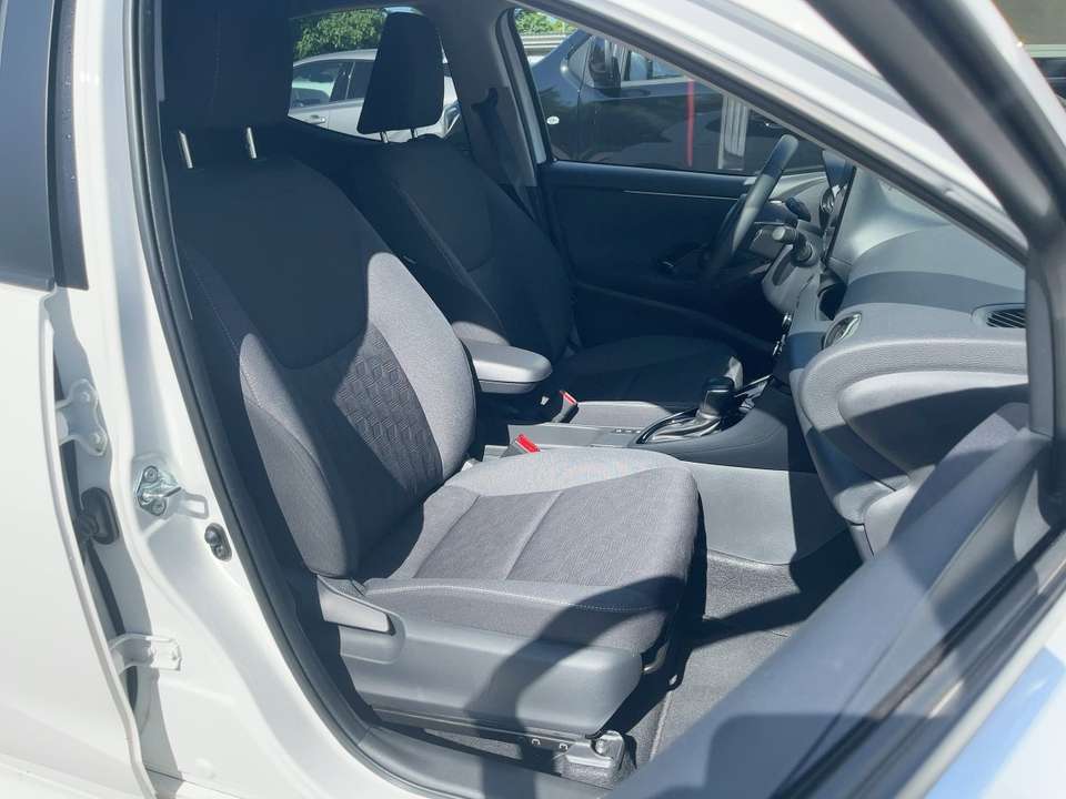 Toyota Yaris - Imagem 12