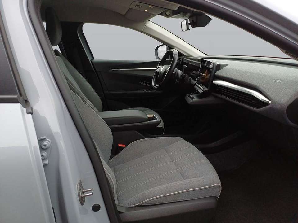 Renault Megane E-Tech - Imagem 12
