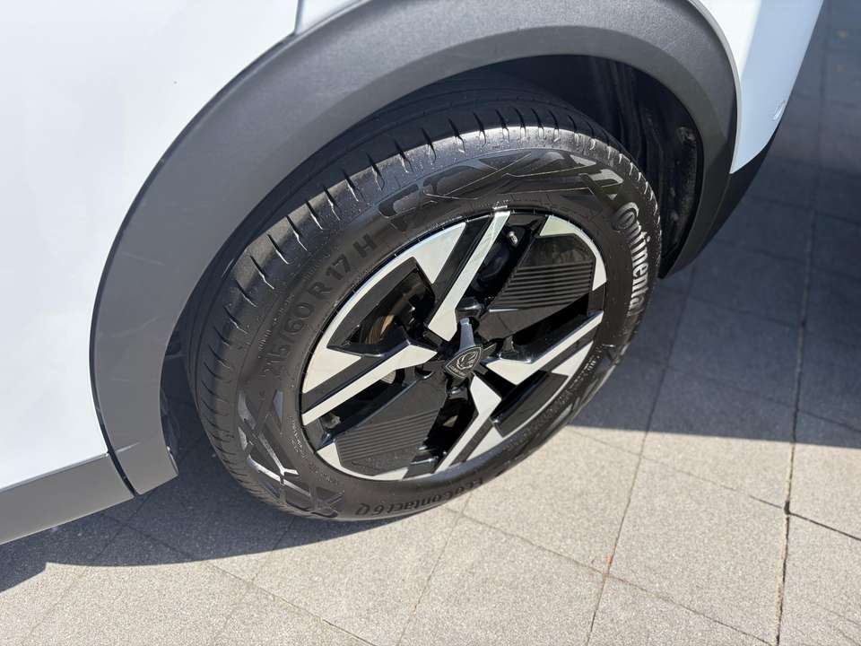 Peugeot 2008 - Imagem 11