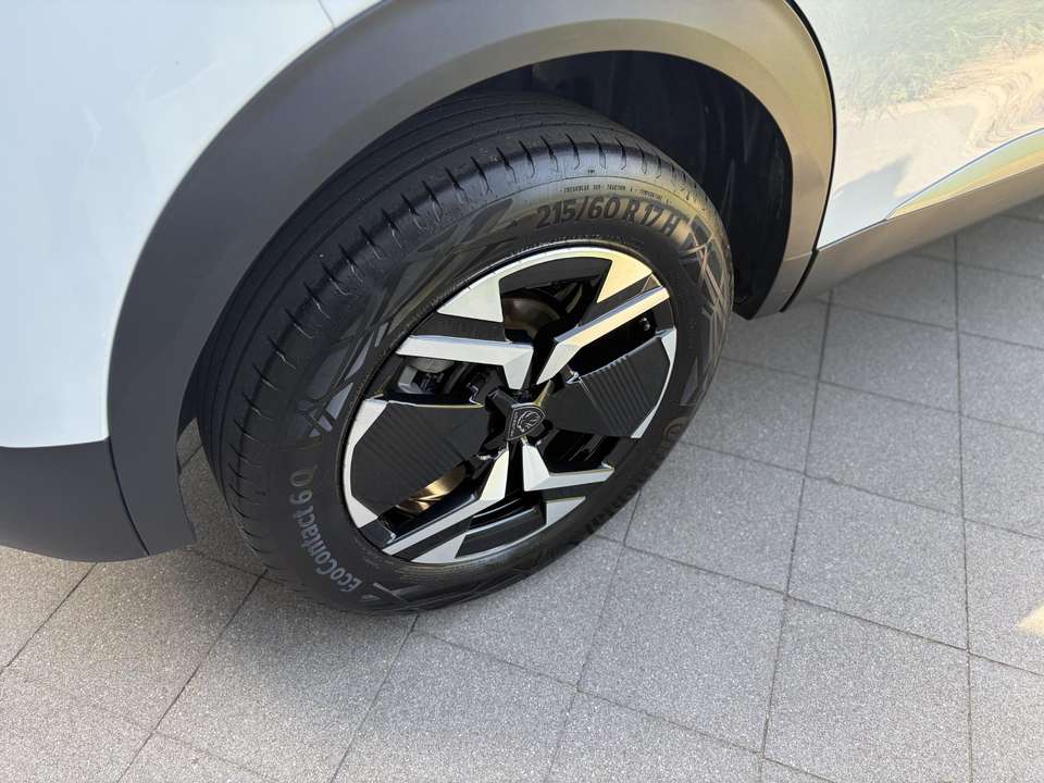Peugeot 2008 - Imagem 12