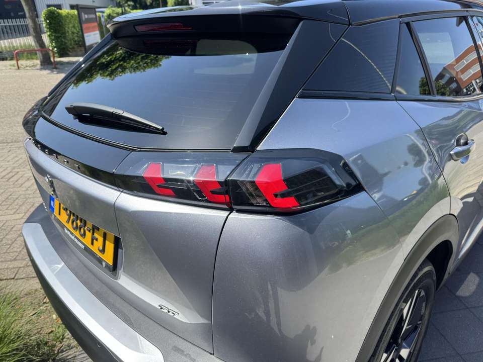 Peugeot e-2008 - Imagem 12