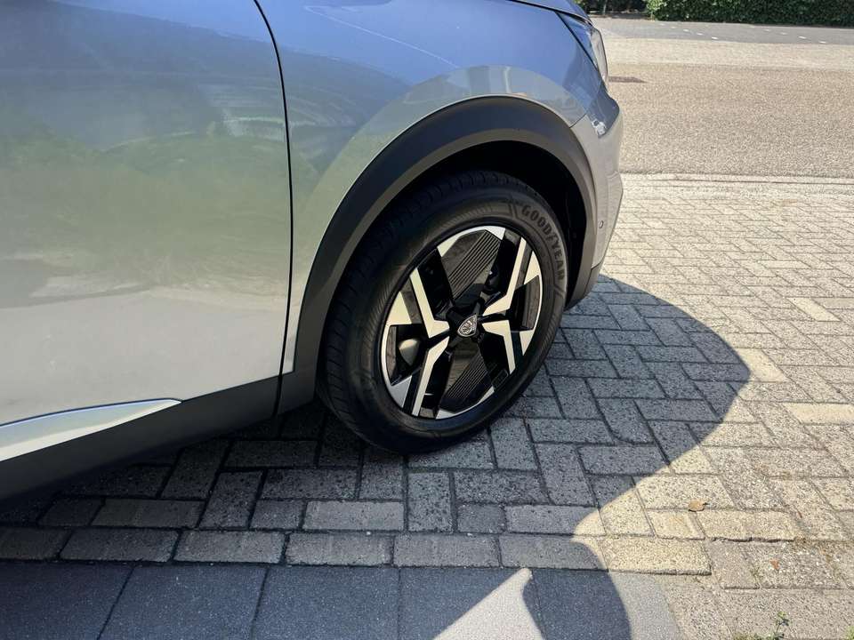 Peugeot e-2008 - Imagem 15