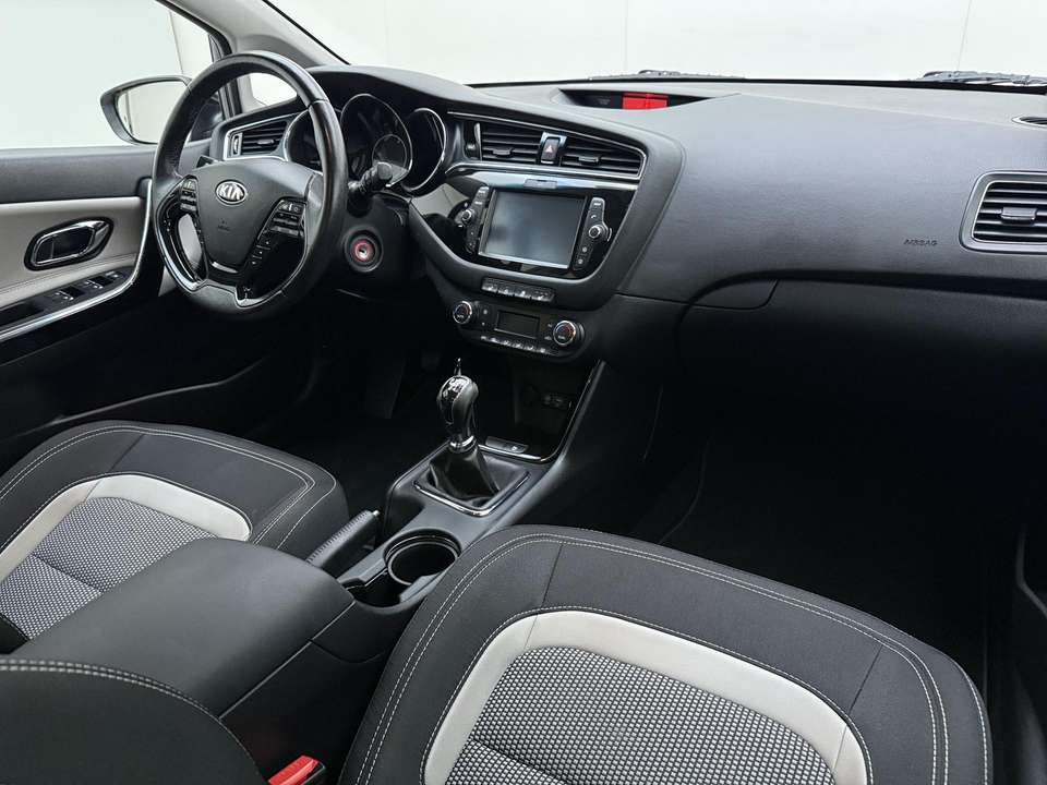Kia Ceed SW / cee'd SW - Imagem 12