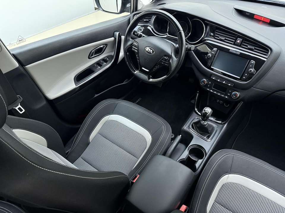 Kia Ceed SW / cee'd SW - Imagem 14